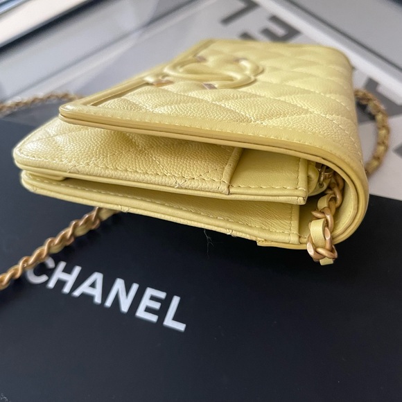 Chanel Caviar Quilted CC Filigree Wallet On Chain WOC Yellow - Picture 4 of 11